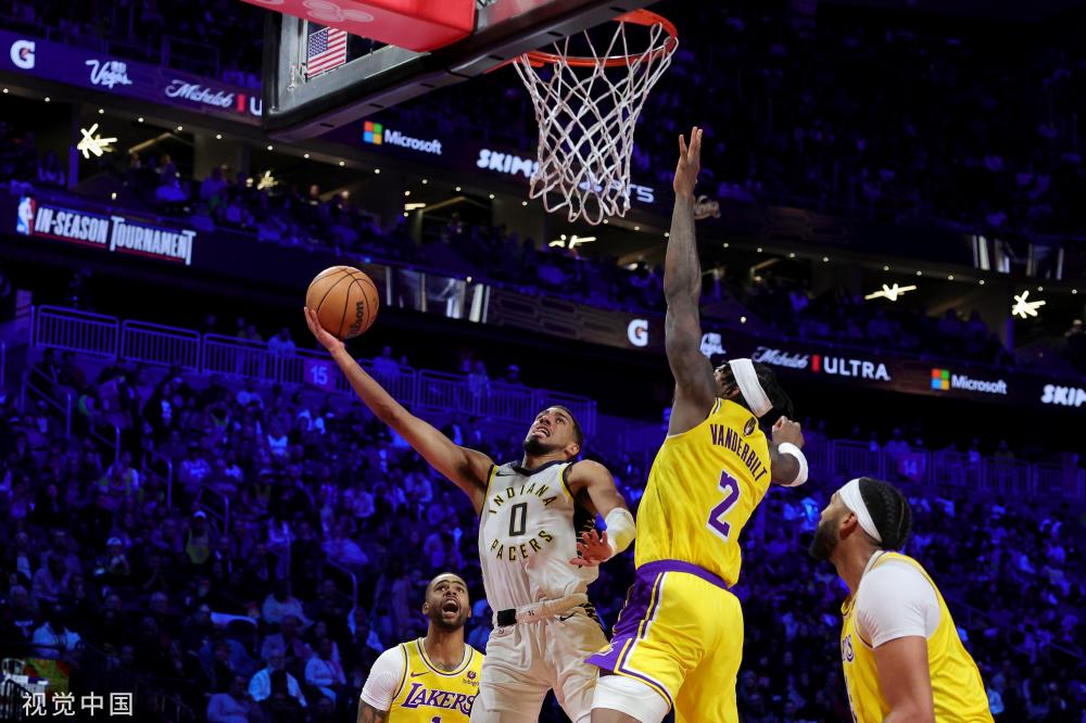 赛后新闻发 赛后新闻发