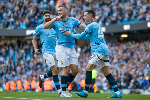 也確立了他 也確立了他